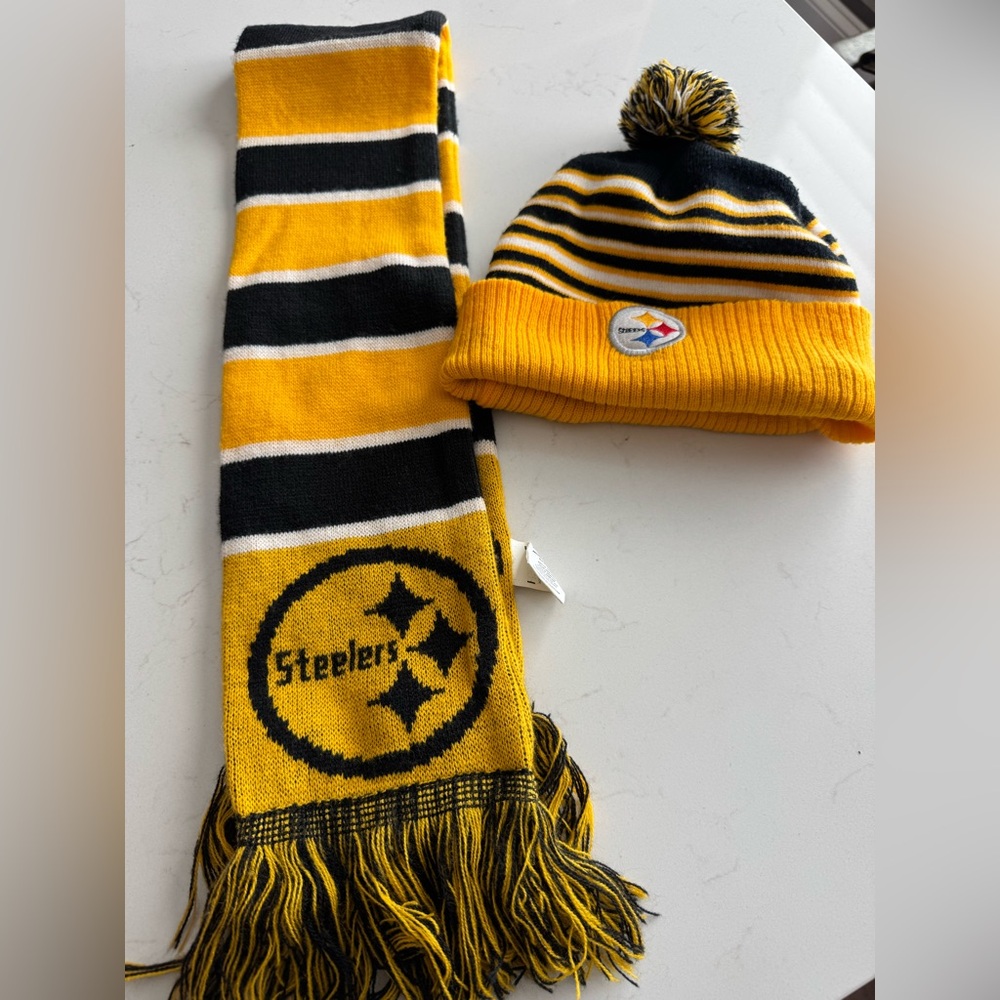 NFL Gear Pittsburgh Steelers Kids Yellow and Black Scarf and Beanie Set